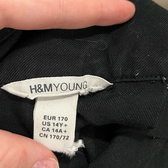 black pleated mini skirt - Picture 4 of 4